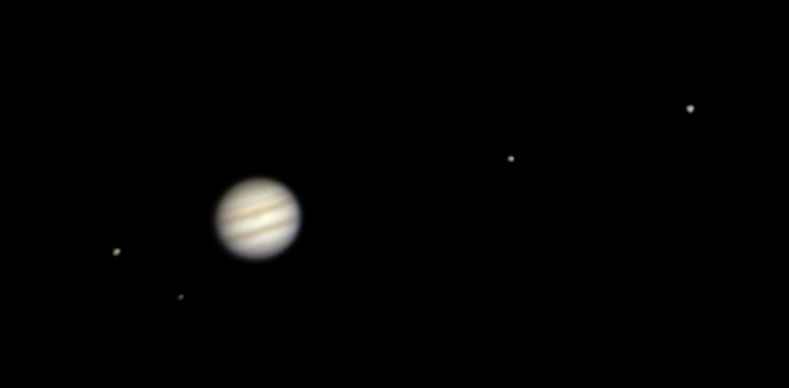 Jupiter with satellite Io, Callisto, Europa and Ganymede via telescope.png