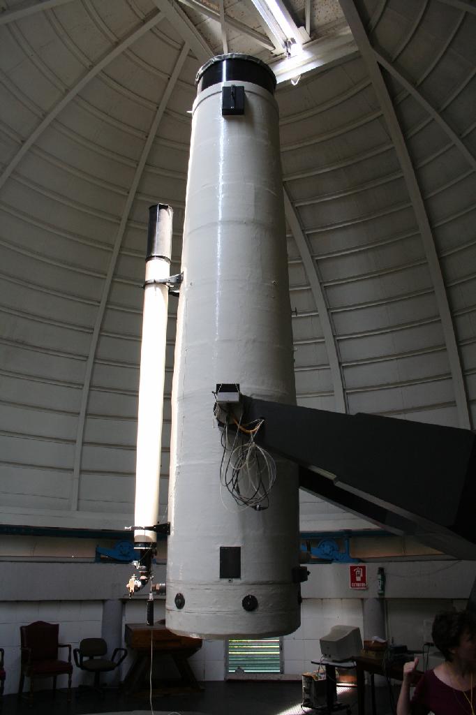 Tonantzintla 64-cm Schmidt telescope.jpg